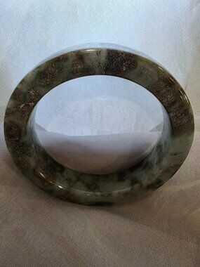 Natural Jadeite Jade bangle